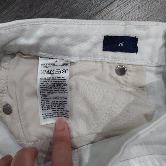 Gap White Denim 9 Inches Bermuda Shorts - Picture 4 of 4